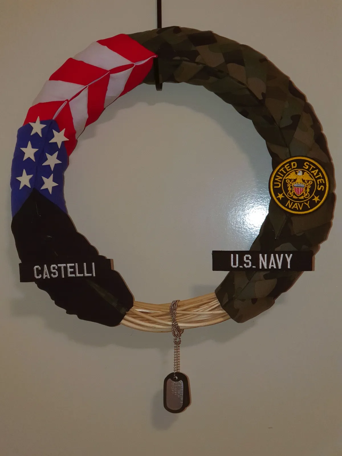 Wreath for the Family of Navy Veteran Matt Castelli